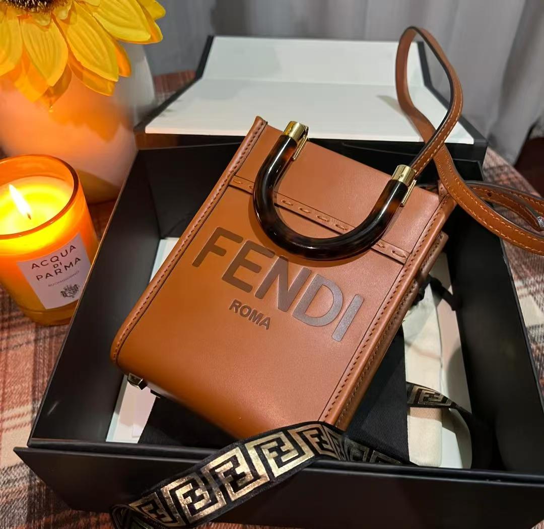FENDI手提包600